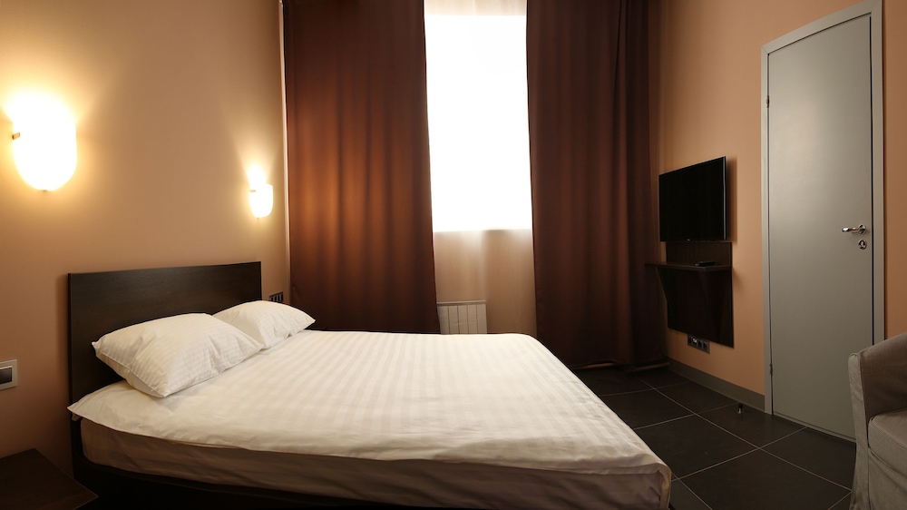 Suite, Bathtub