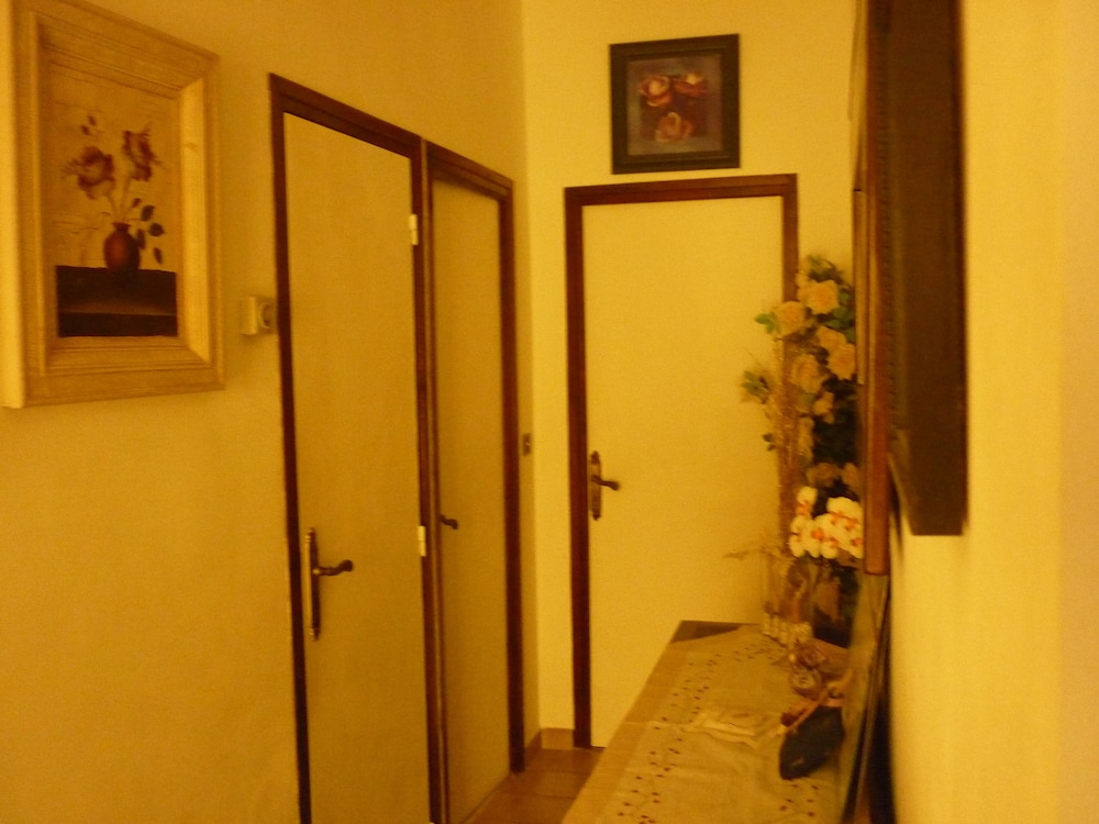 Double Room - Photo 6
