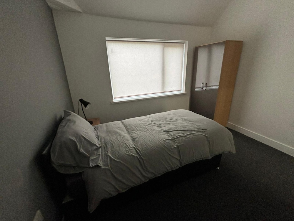 Standard Room, 2 Twin Beds (Shared) photo 3