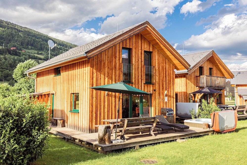 Chalet # 65a  mit 4 Schlafzimmern, IR-Sauna & Whirlpool