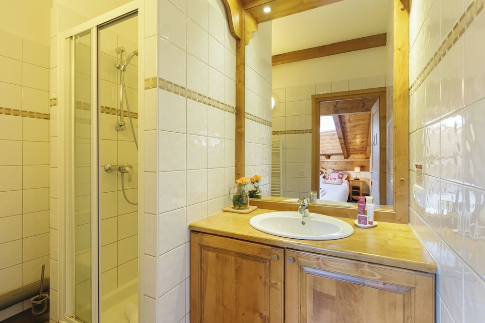 Family Apartment, Multiple Bedrooms (Vallorcine Balme 22 ski in / ski out)