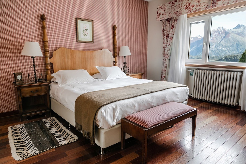 Standard Room, 1 Queen Bed