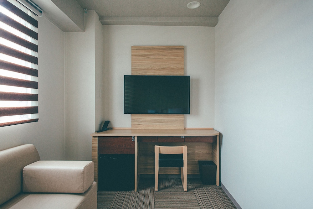 Double Room, Non Smoking - Photo 10