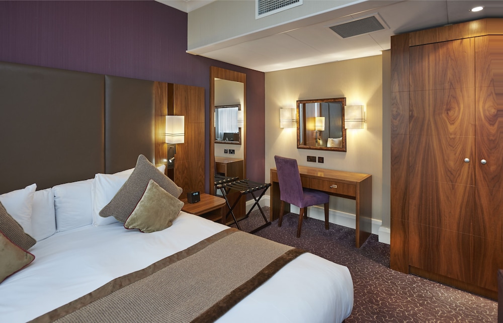 Premium Room, 1 Queen Bed (Top Floor) photo 2