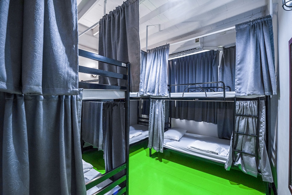 6-Bed Female Dormitory photo 1