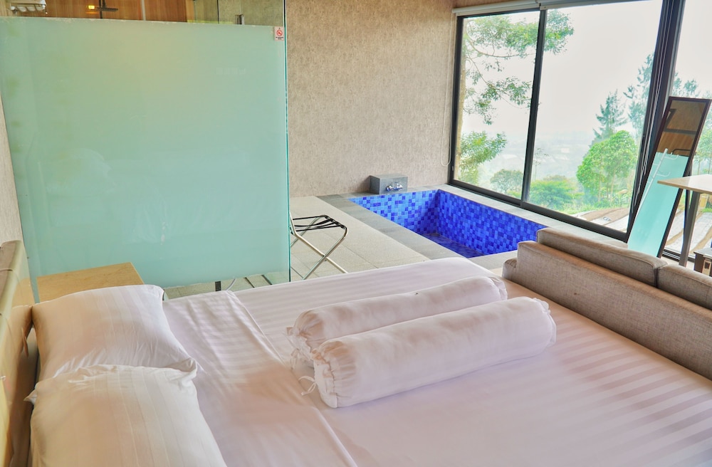 Royal Villa photo 1