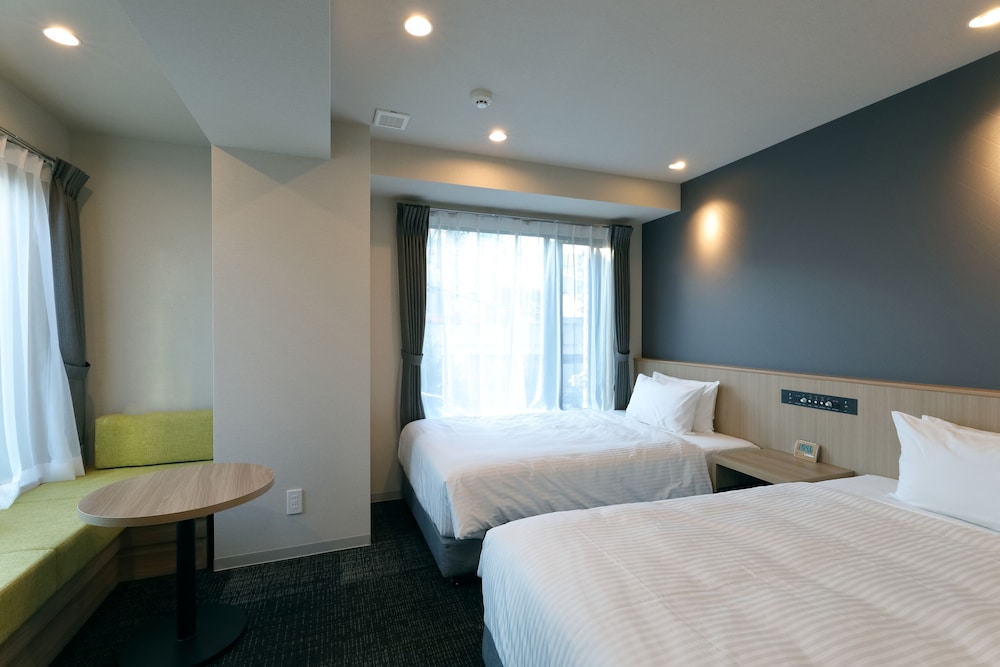 Standard Twin Room, Non Smoking - Photo 1