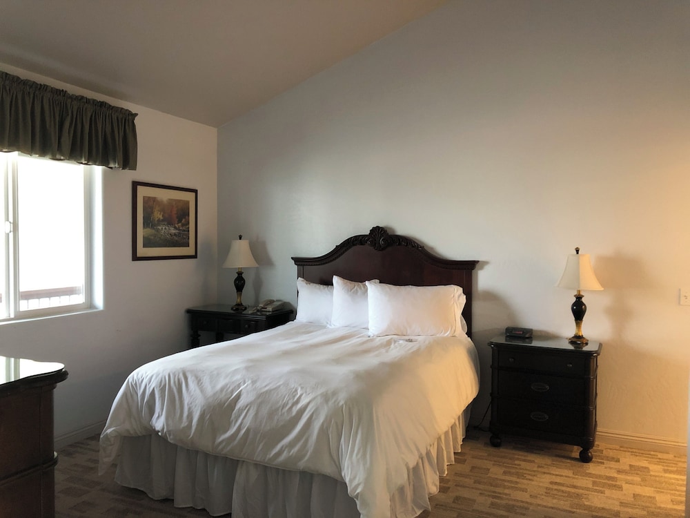 Deluxe Room, 1 Queen Bed with Sofa bed, Kitchen