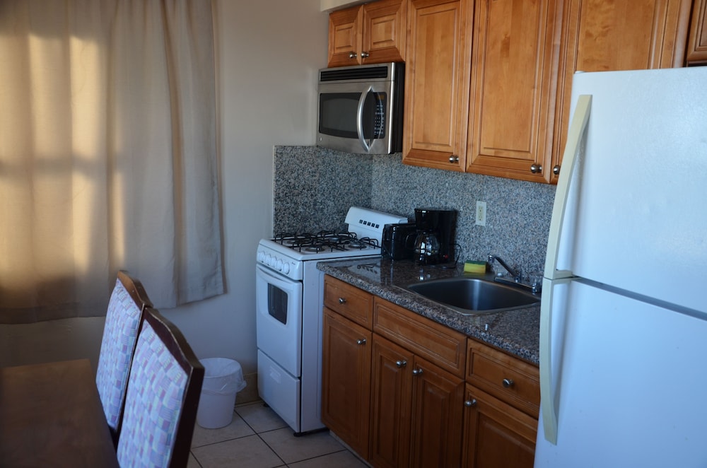 Standard Suite, 1 Bedroom, Ocean View photo 3