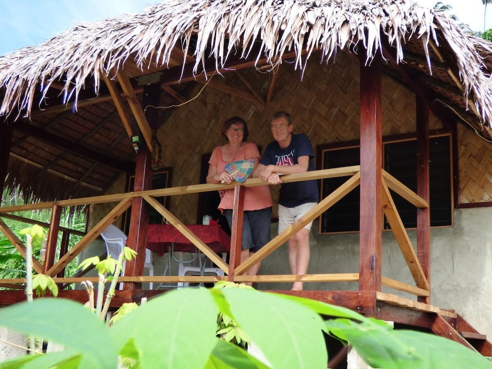 Villa (Hibiscus) photo 3