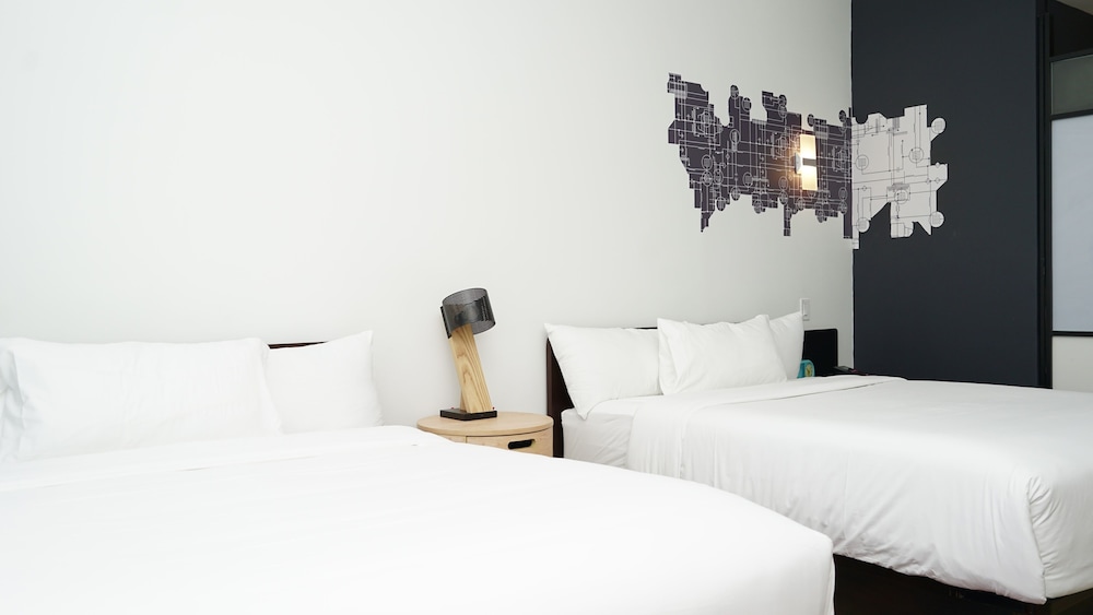 aloft, Room, 2 Queen Beds - Photo 2