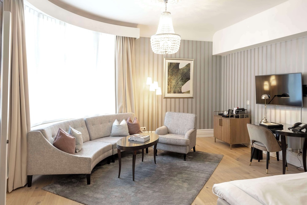 Deluxe Twin Room - Photo 2