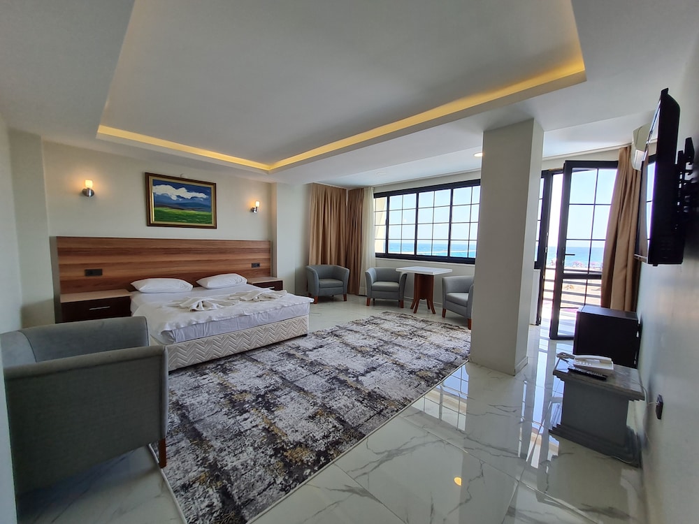 Business Suite, Multiple Beds, Sea View photo 1