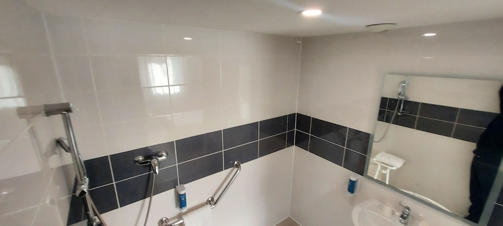 Room for People with Reduced Mobility photo 3