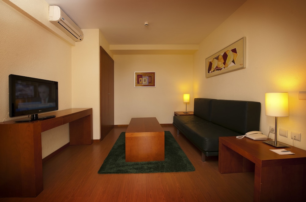Junior Suite (3 Adults) - Photo 5