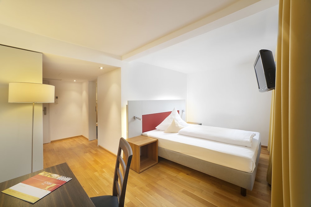 Comfort Single Room, 1 Bedroom, Balcony photo 2