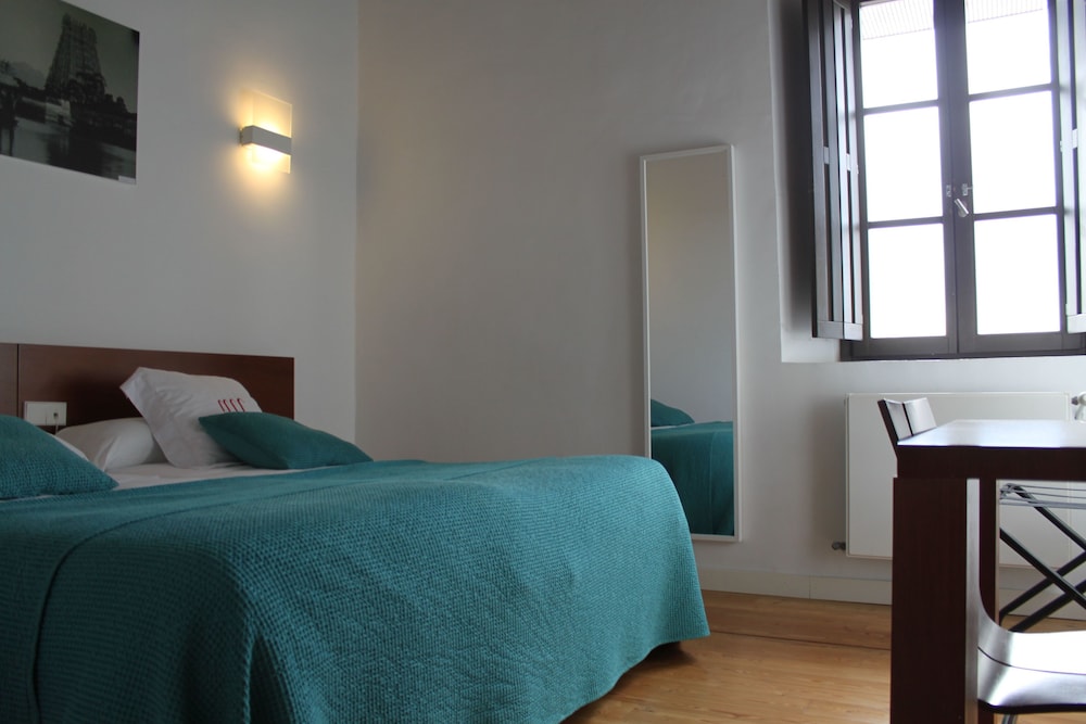 Basic Double Room photo 3