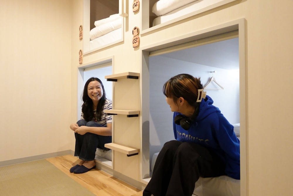 Standard Condo, Women only photo 2