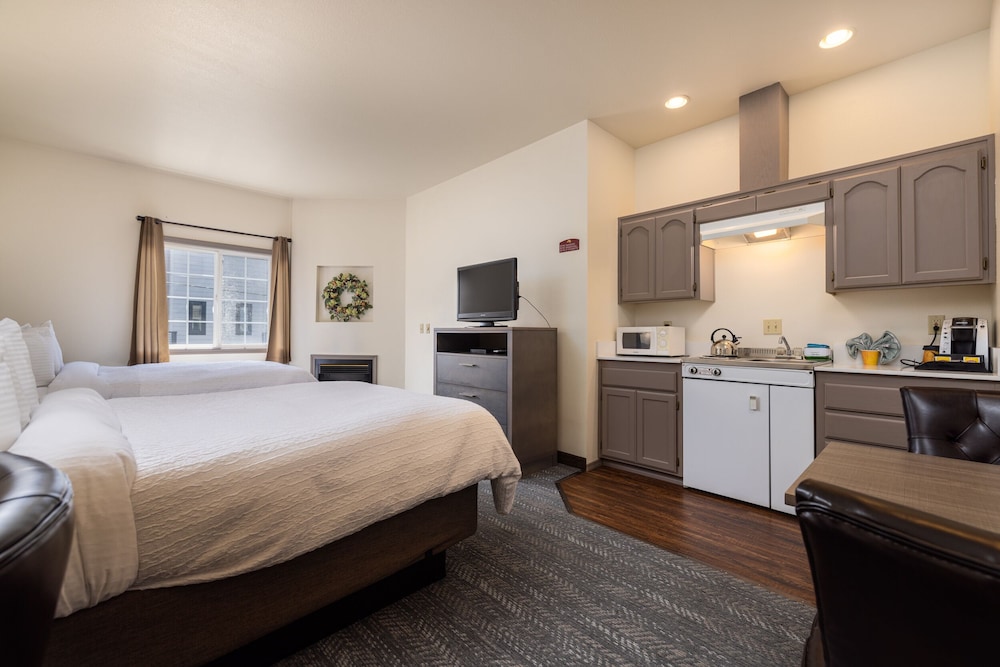 Suite, 2 Queen Beds photo 3