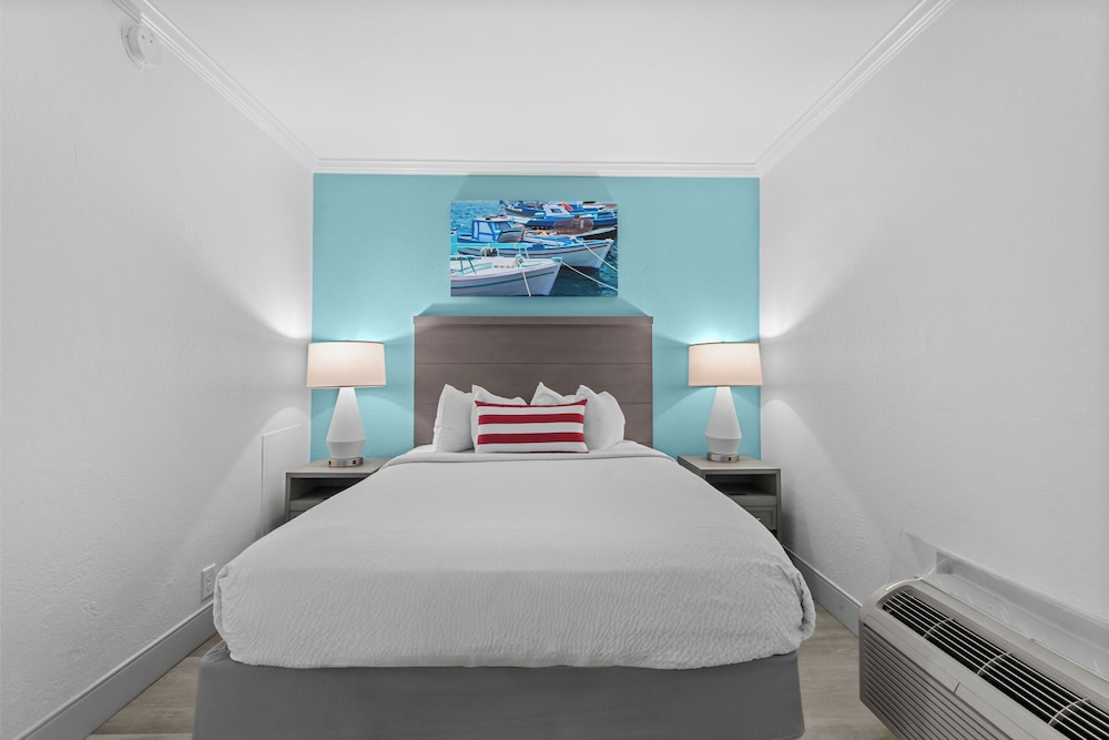 Schooner Oceanfront Deluxe Junior Suite - Photo 12