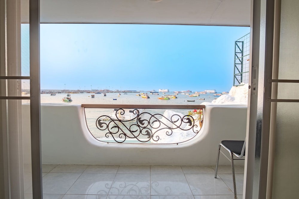 Deluxe Double Room, Ocean View - Photo 4