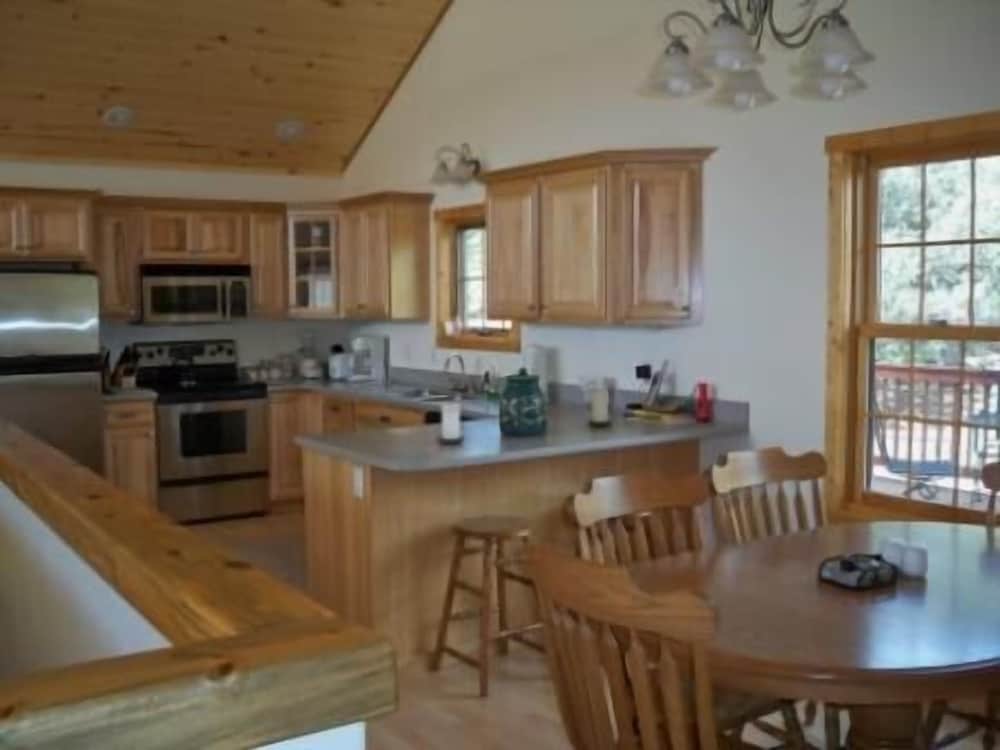 Comfort House, 4 Bedrooms, Mountainside photo 2