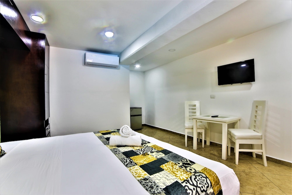 Standard Room - Photo 8