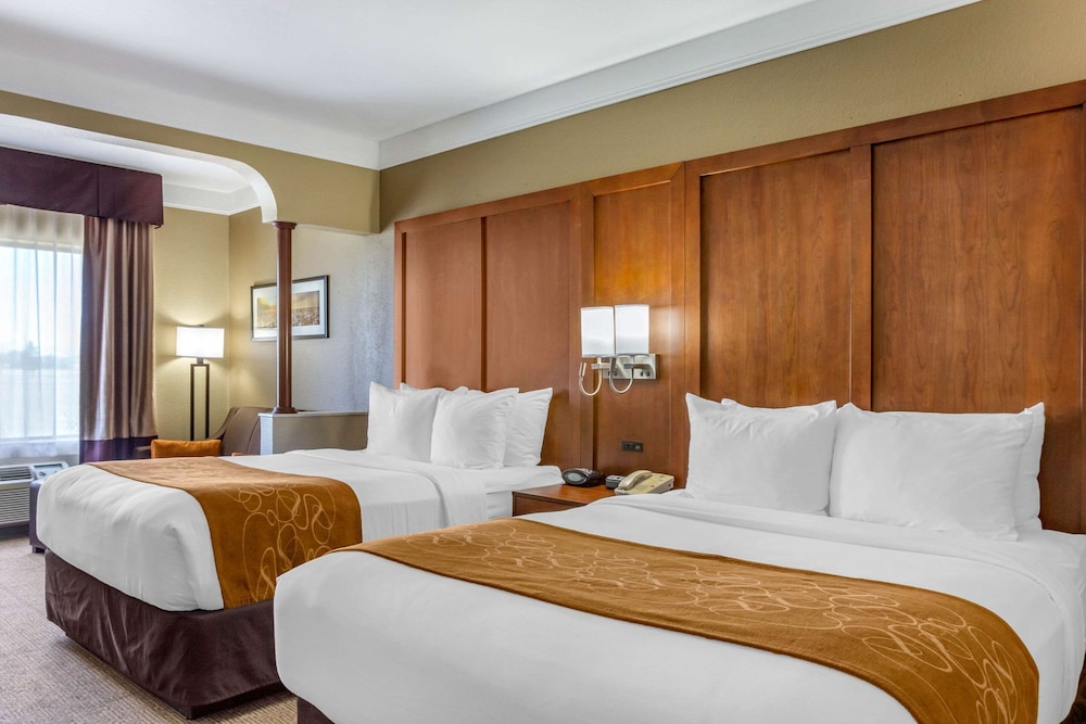 Suite, 2 Queen Beds, Non Smoking - Photo 1