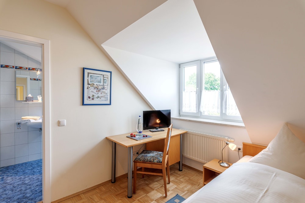 Economy Single Room photo 2