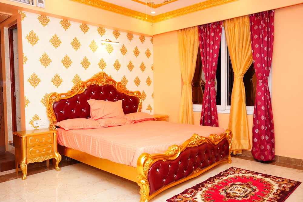 Presidential Suite, 1 King Bed with Sofa bed, Mountain View photo 1