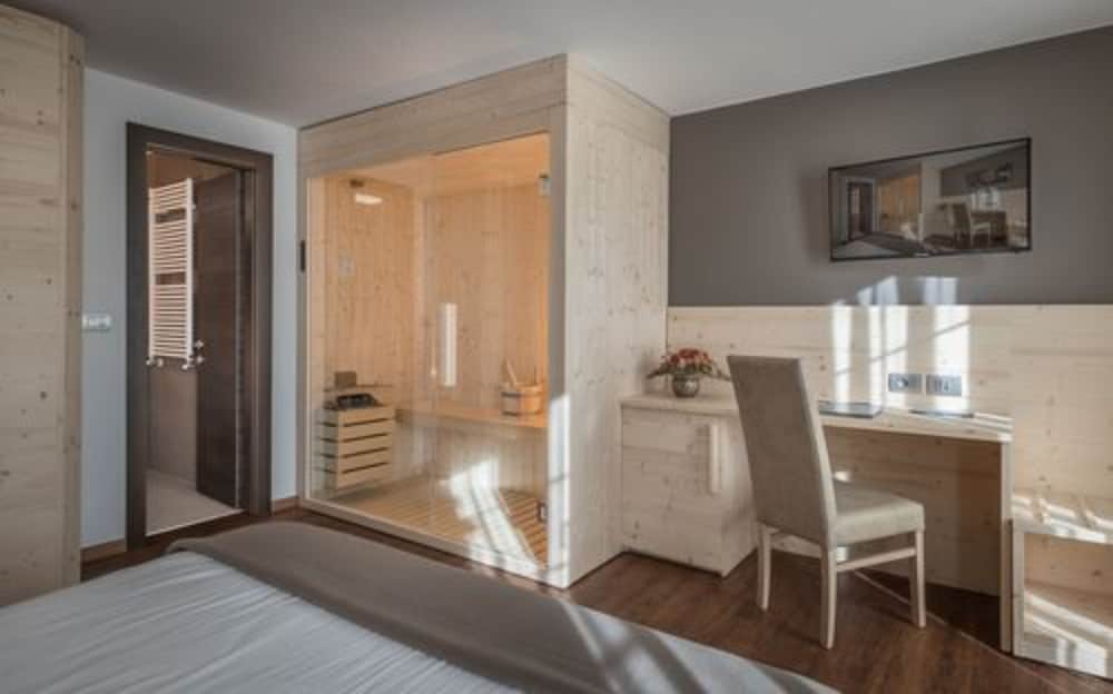 Deluxe Double Room (Private Spa)