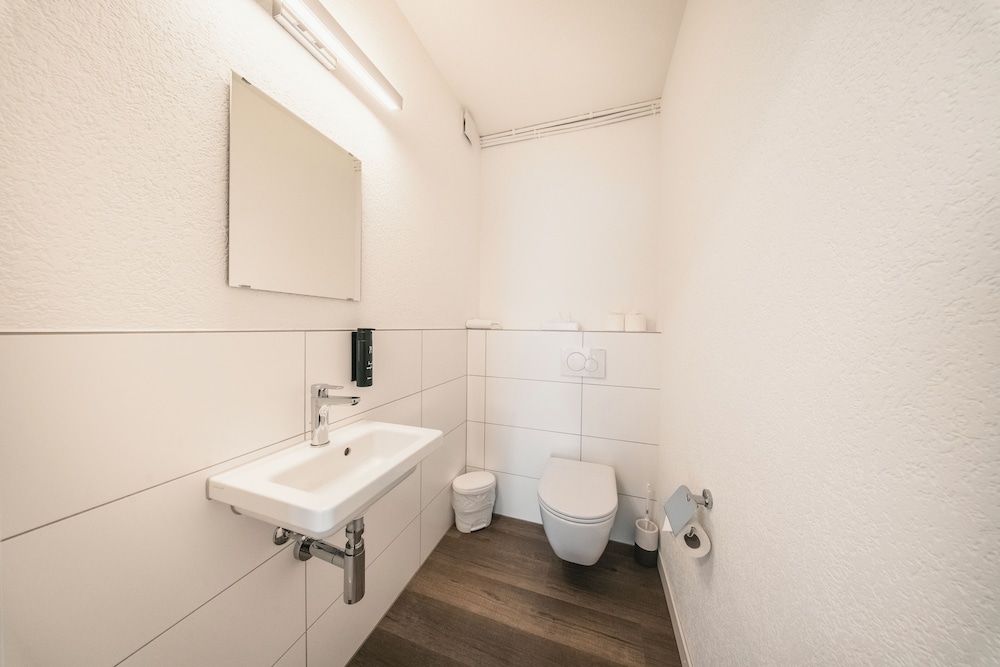 Flow Suite Family Room E20 - Photo 3