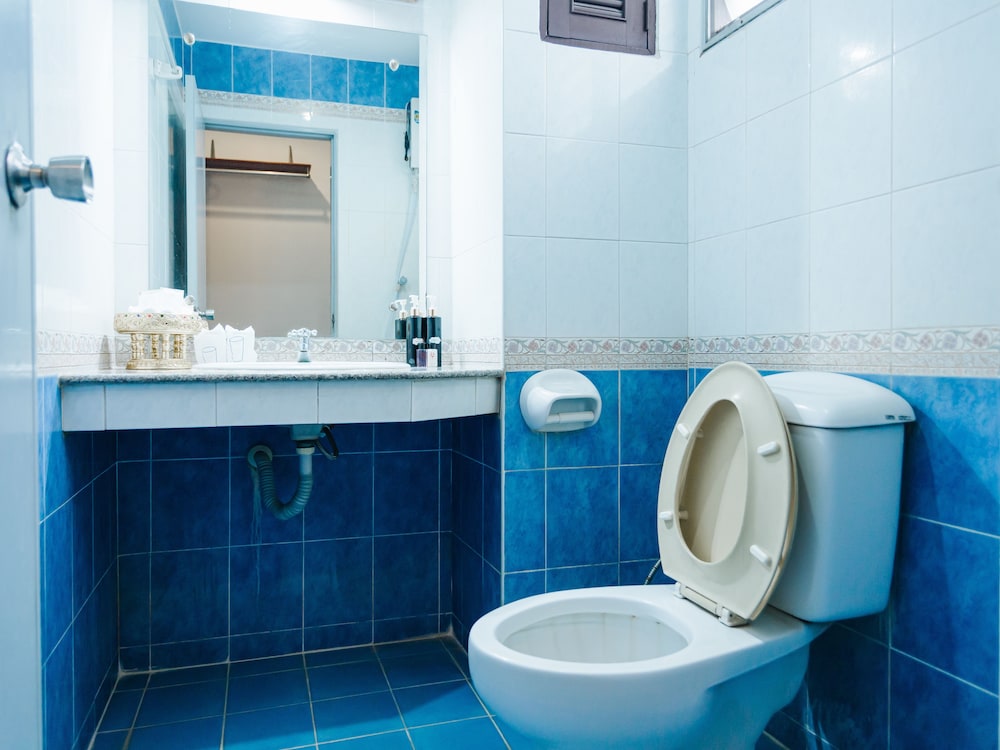 Twin Room, Private Bathroom - Photo 13