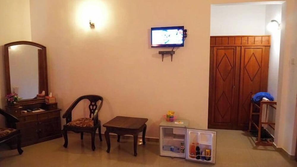 Deluxe Triple Room, Partial Sea View photo 3