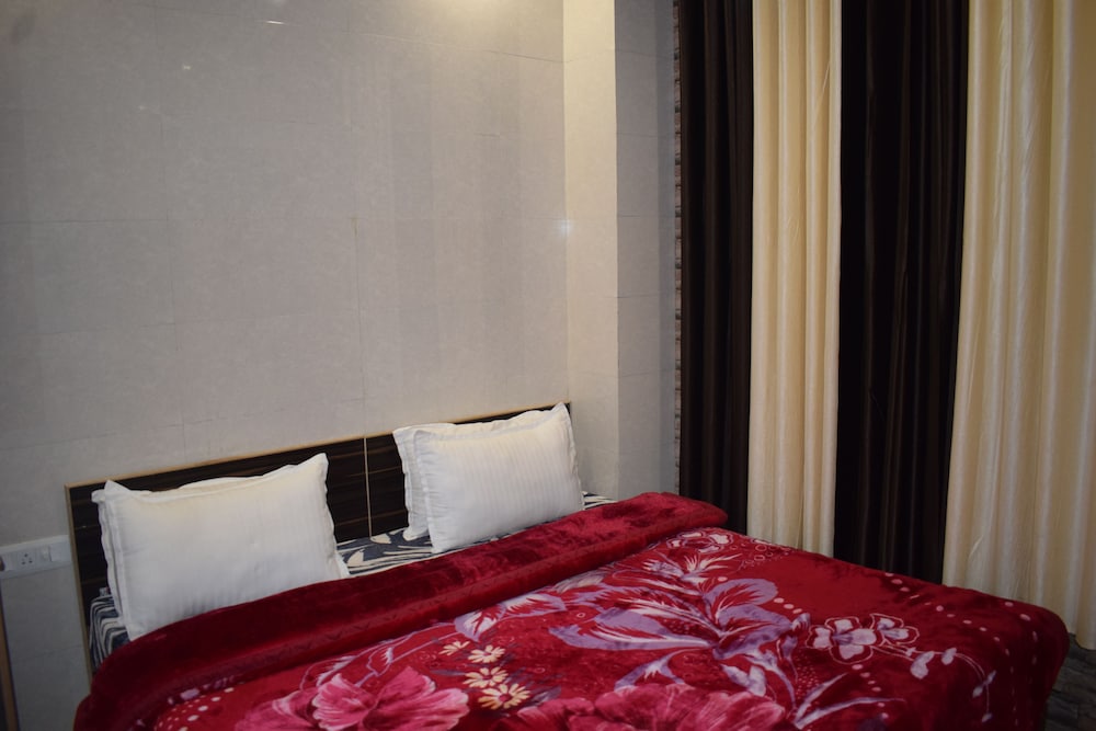 Basic Double Room