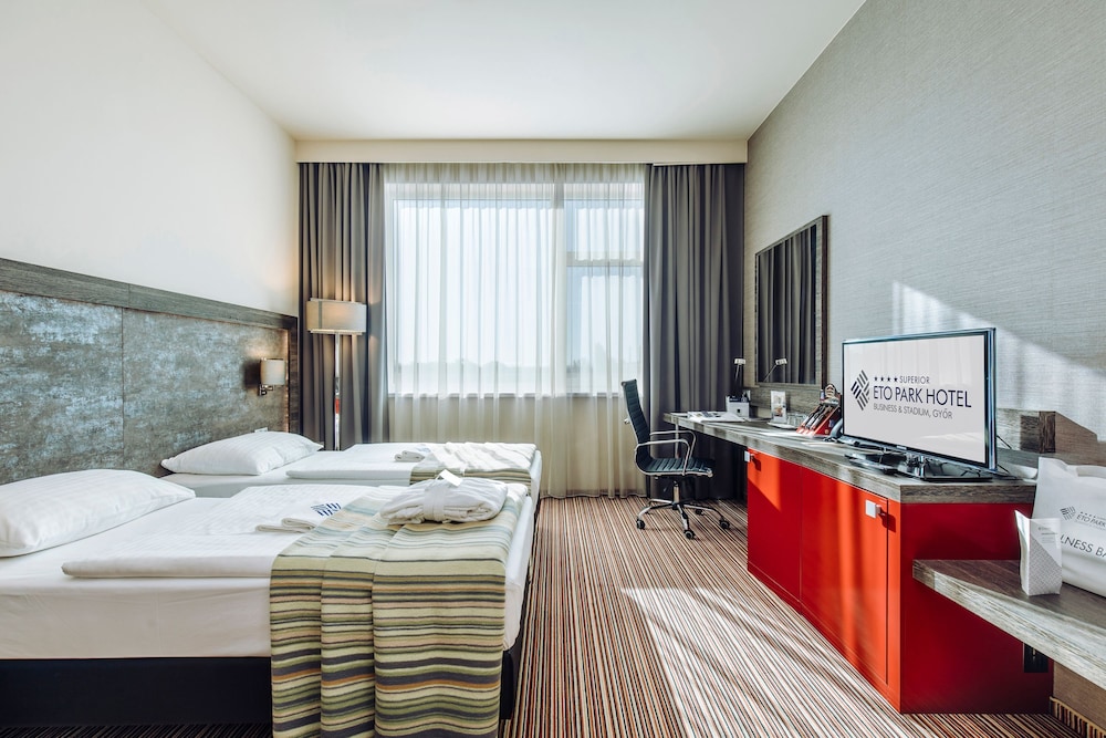 Superior Double room Street View photo 1