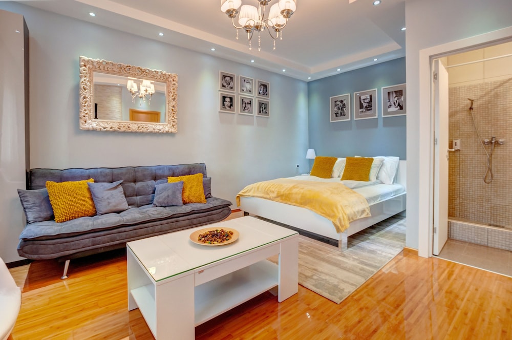 Comfort Twin Room, 1 Double Bed with Sofa bed, Garden View photo 1