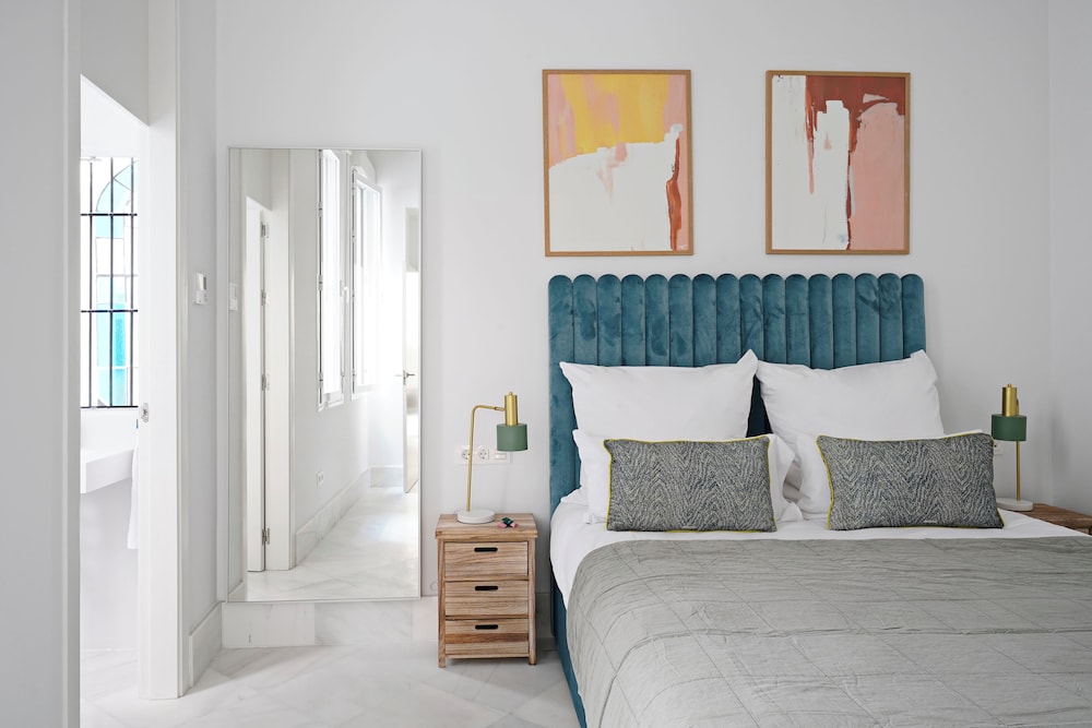 1 Bedroom Apartment with Sofa Bed - Photo 4