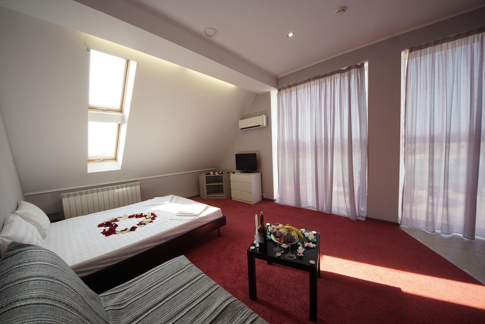 Superior Double Or Twin Room photo 1