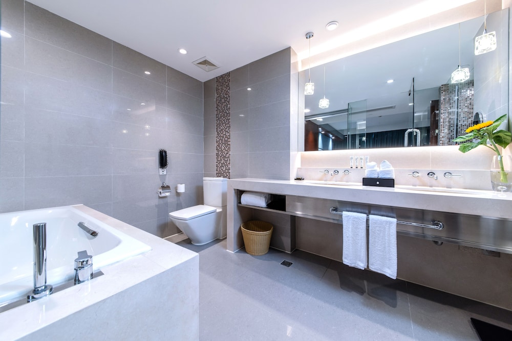 Executive Deluxe Suite photo 3