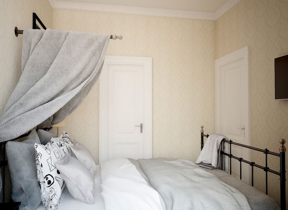 Room, 2 Bedrooms (London) photo 2