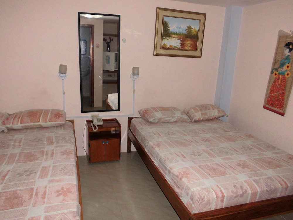 Standard Quadruple Room, 2 Double Beds photo 3