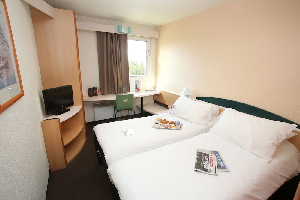 Standard Twin Room, 2 Twin Beds photo 2