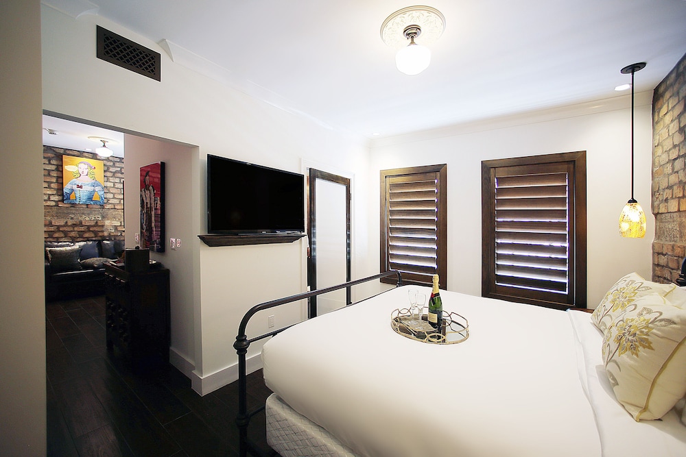 Cavalier Ocean View Suite - Photo 3