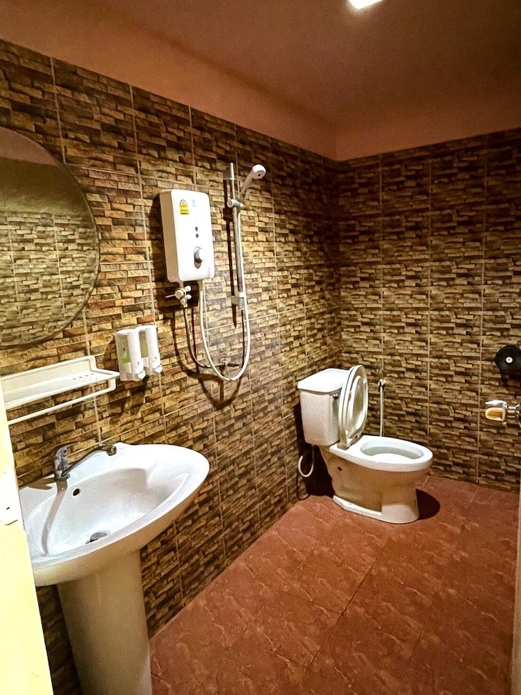 Basic Double Room photo 2