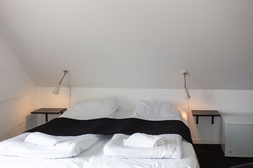 Standard Triple Room, Private Bathroom (Skråvej 10) - Photo 2
