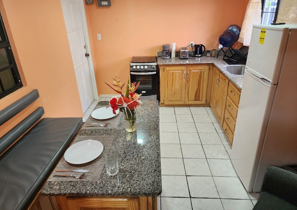 Suite, 1 Bedroom, Balcony thumbnail 5