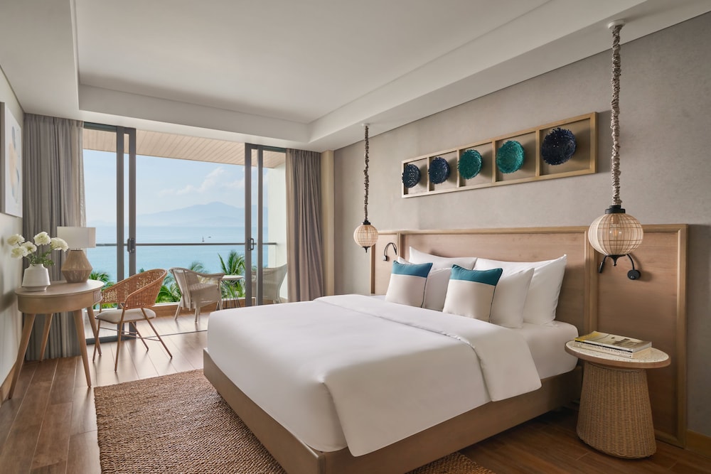 Bay View King Room - Photo 1
