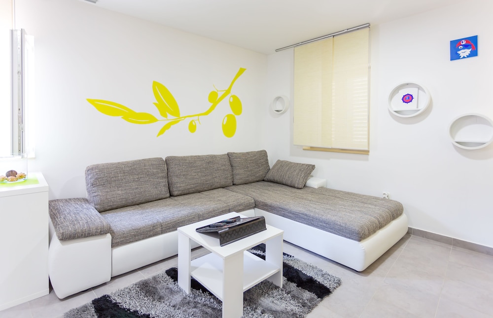 Apartment, 1 Bedroom (Olive)