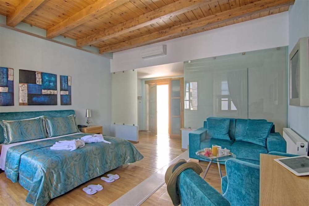 Executive Room photo 2